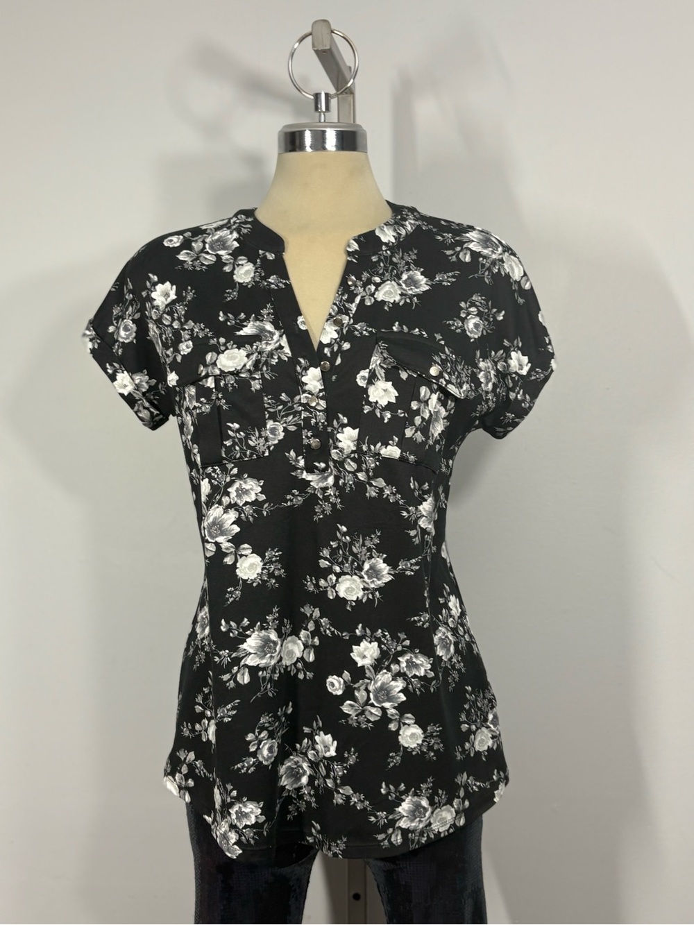 Lilly Morgan Black Floral Notch-Neck Women's Blouse Size SP